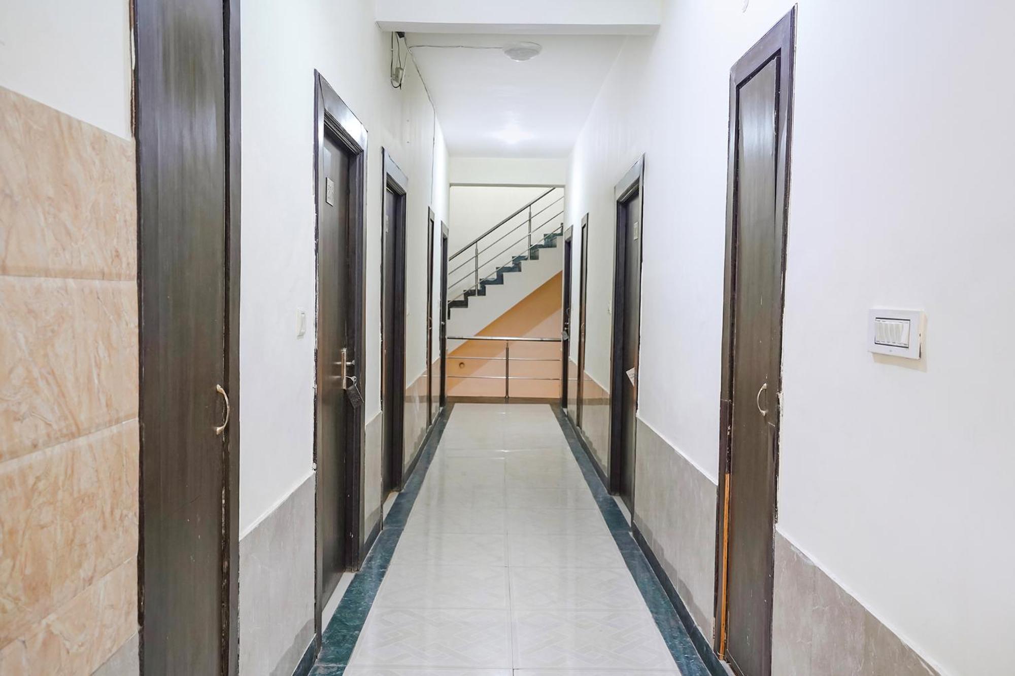 Fabhotel Prashant Palace Мисор Екстериор снимка