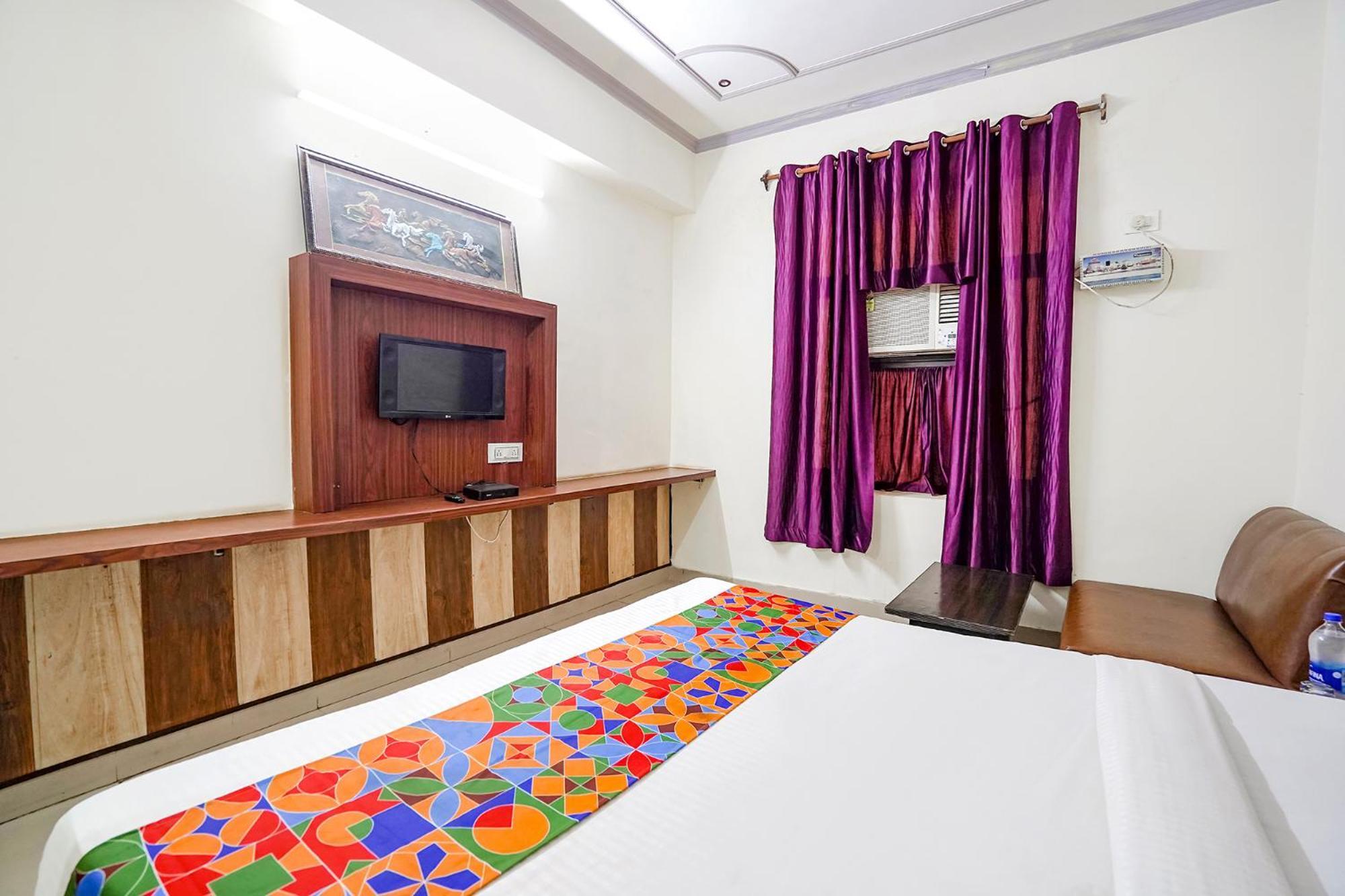 Fabhotel Prashant Palace Мисор Екстериор снимка
