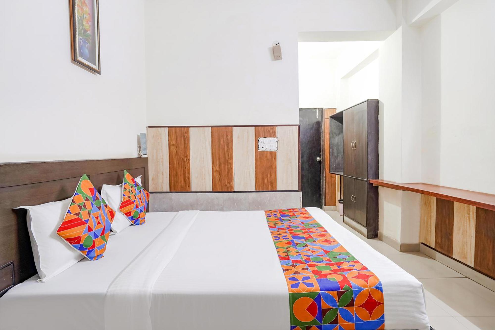 Fabhotel Prashant Palace Мисор Екстериор снимка