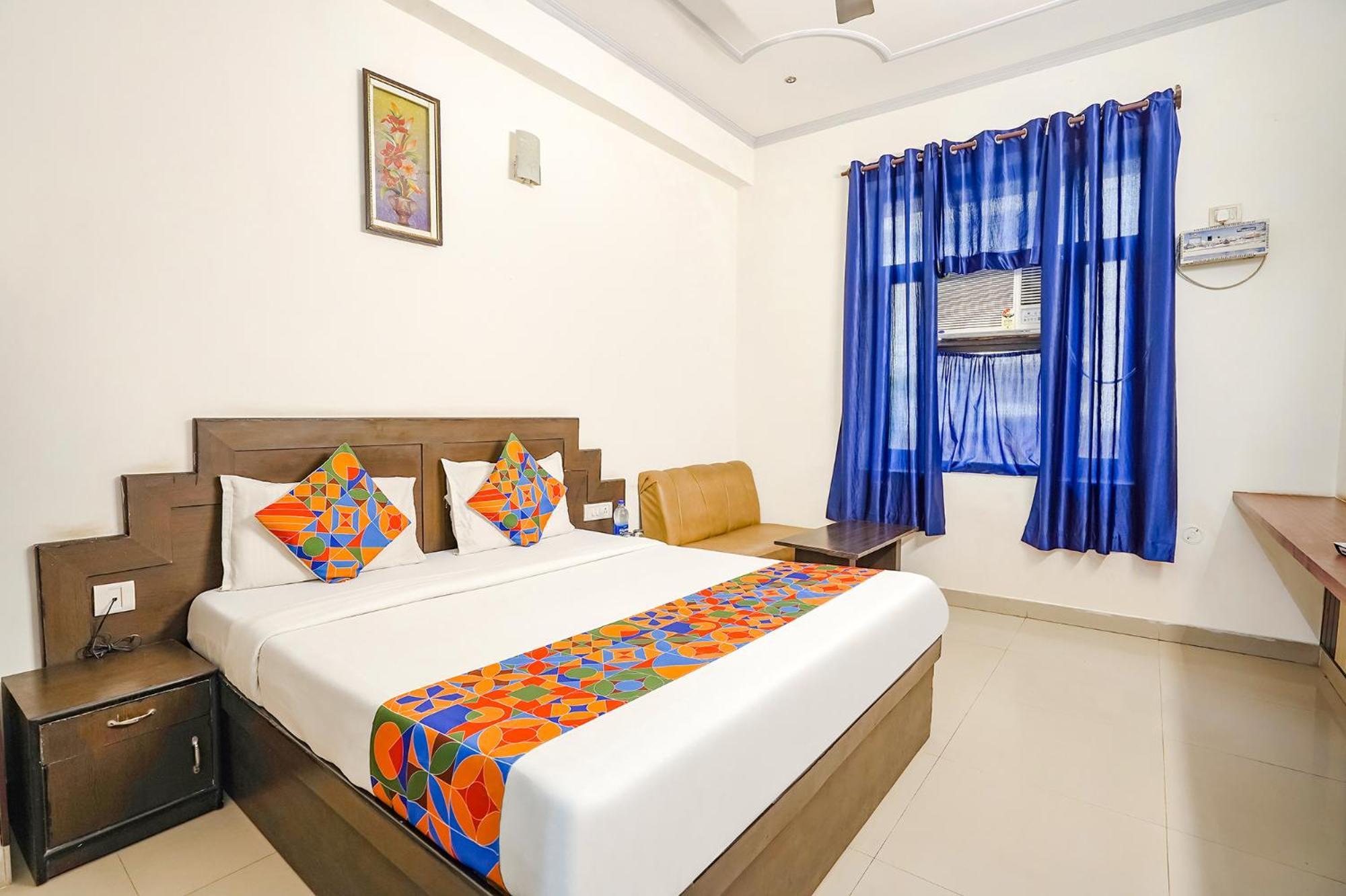 Fabhotel Prashant Palace Мисор Екстериор снимка