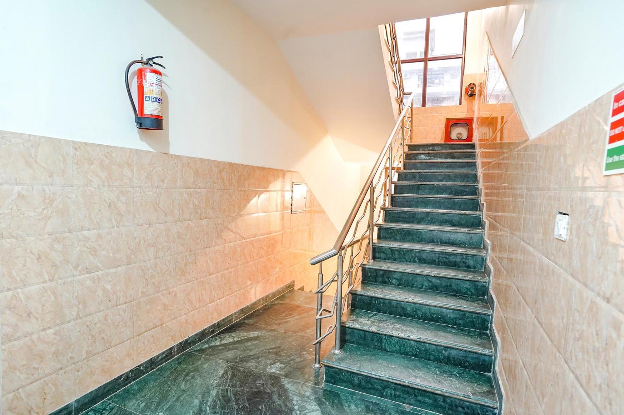 Fabhotel Prashant Palace Мисор Екстериор снимка
