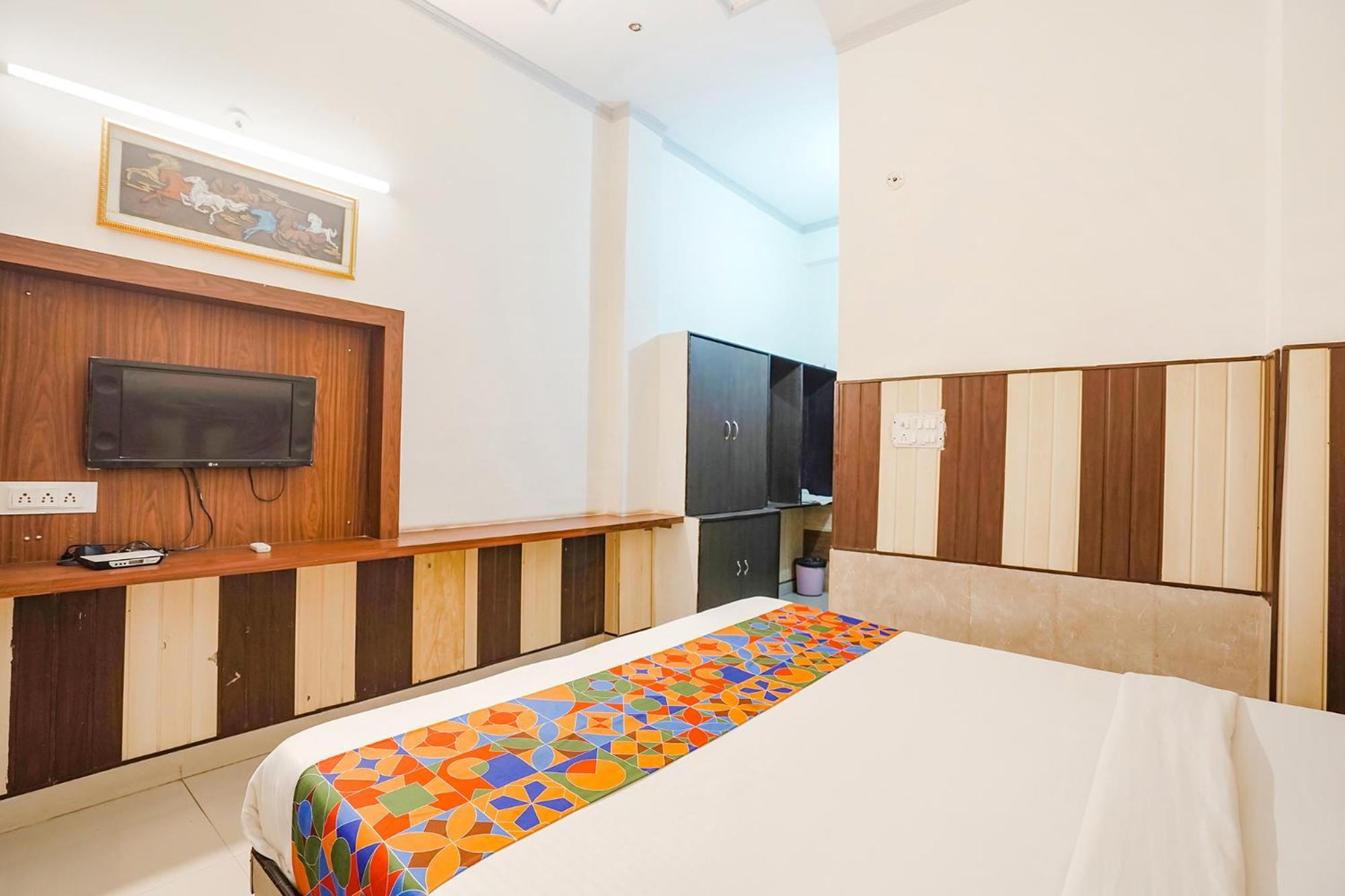 Fabhotel Prashant Palace Мисор Екстериор снимка