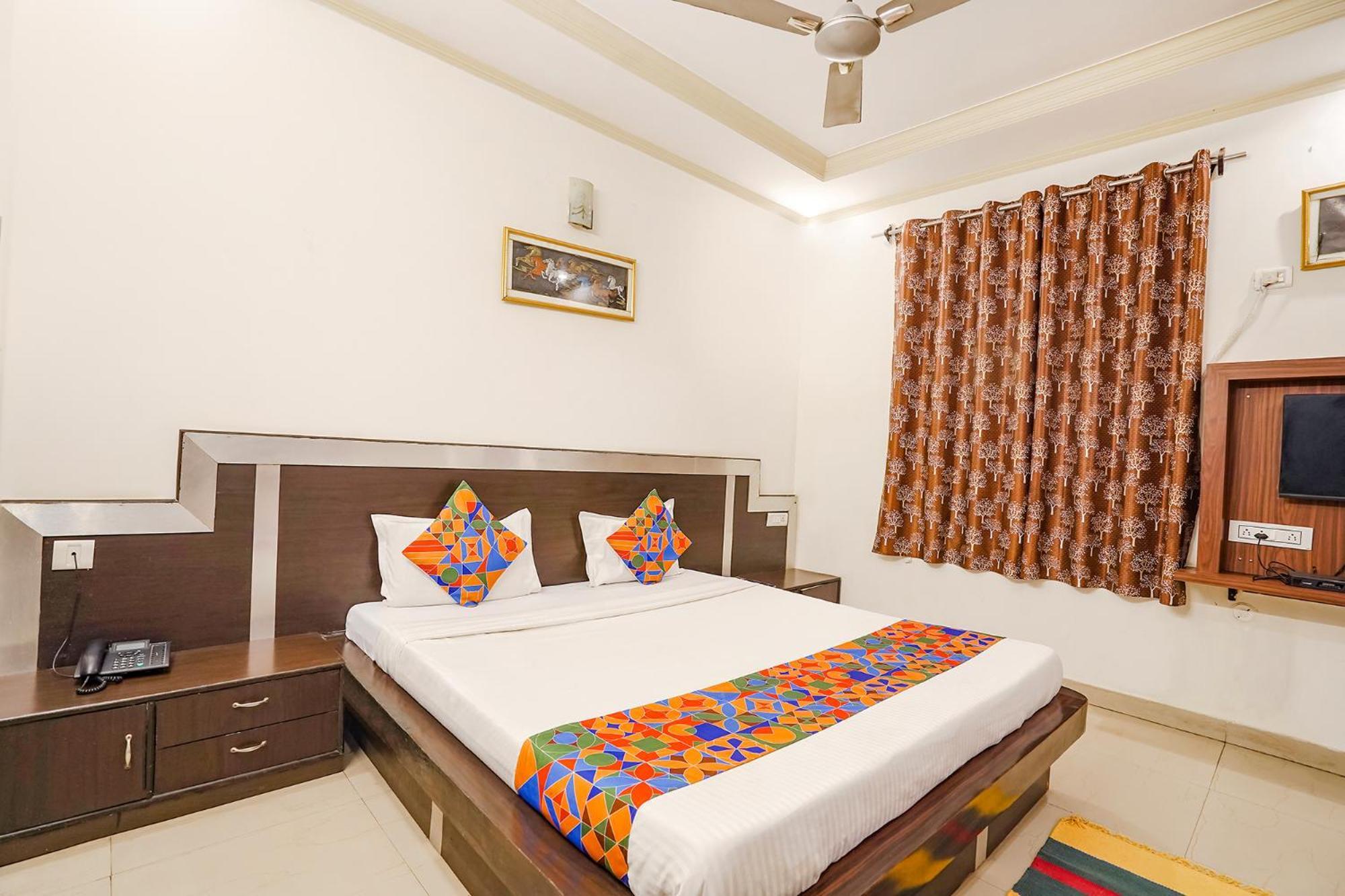 Fabhotel Prashant Palace Мисор Екстериор снимка