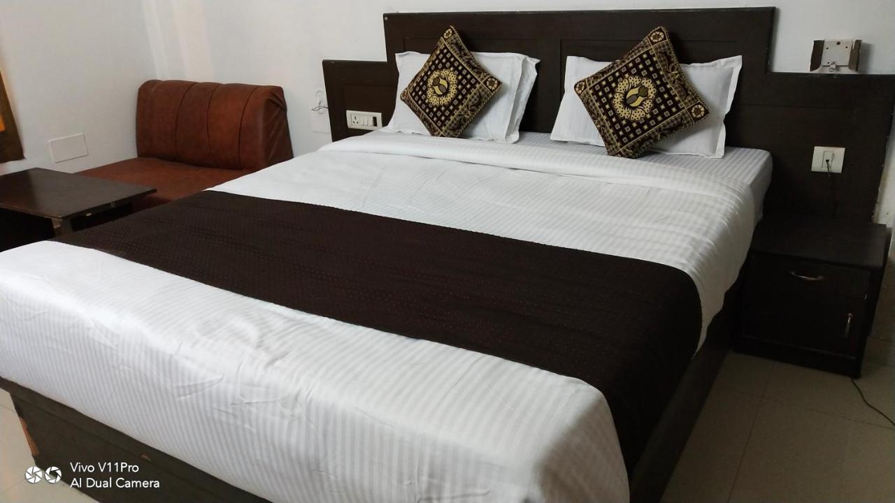 Fabhotel Prashant Palace Мисор Екстериор снимка