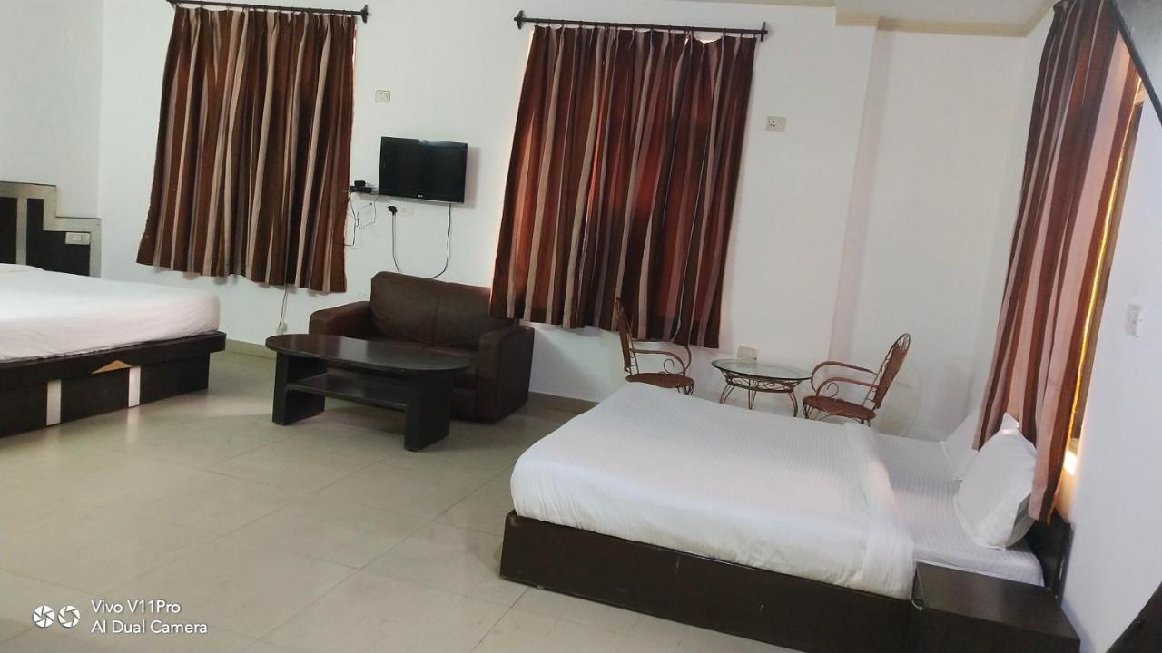 Fabhotel Prashant Palace Мисор Екстериор снимка